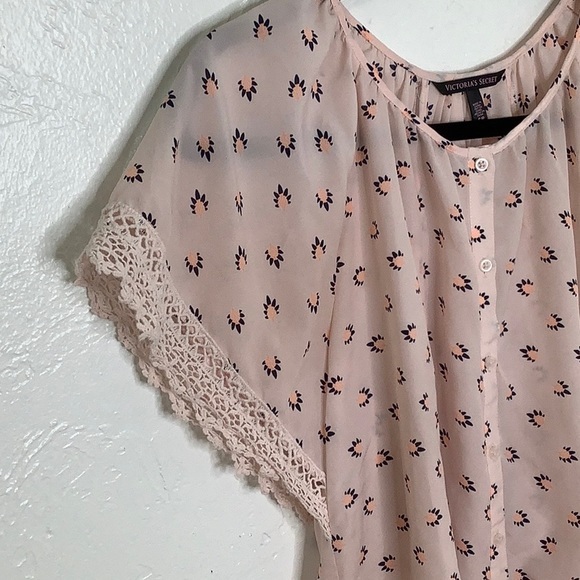 Victoria’s Secret front tie back splits lace trim floral blouse size Small EUC - Picture 3 of 14